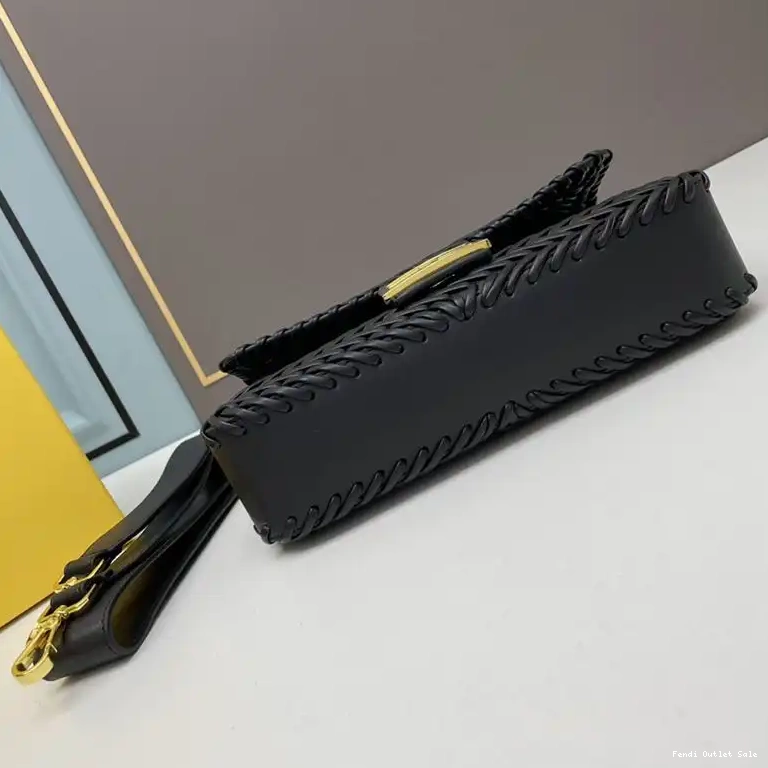 Affordable Stitching Leather In Fendi Bag Baguette Medium Black 0421